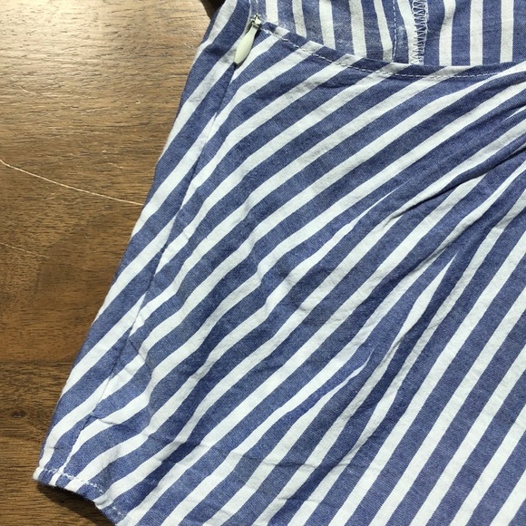 Zara Top, blue & white stripe, cutouts on back XS - Picture 4 of 7